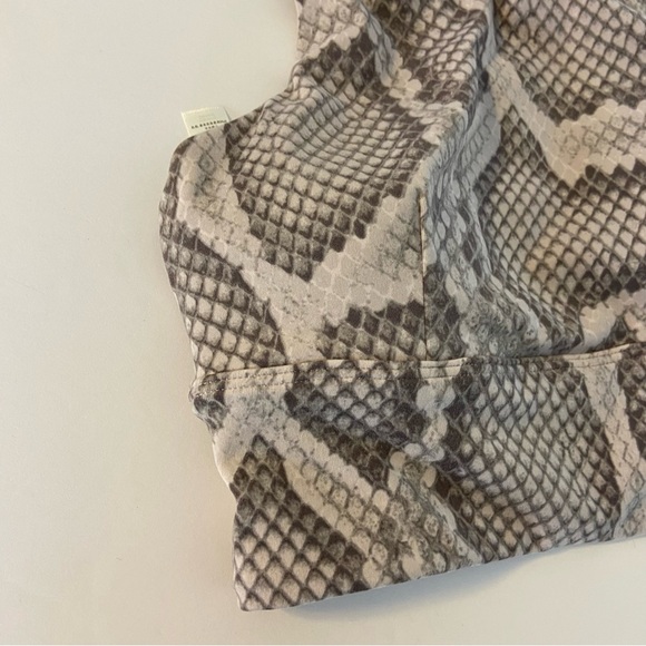 NWT Varley Alabaster Python Let's Move Harris Bra - Picture 9 of 9